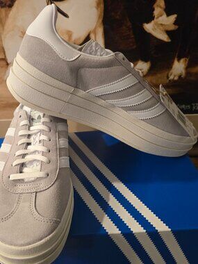 adidas gazelle silver green womens New Balance Unisex 740